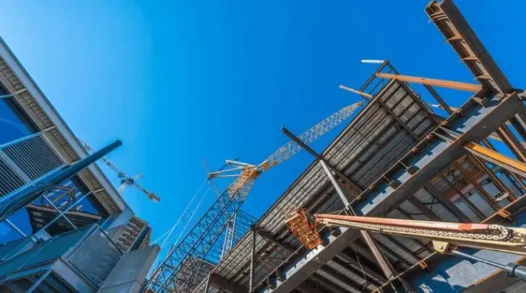 Building construction and technology course with civil engineering training and site work